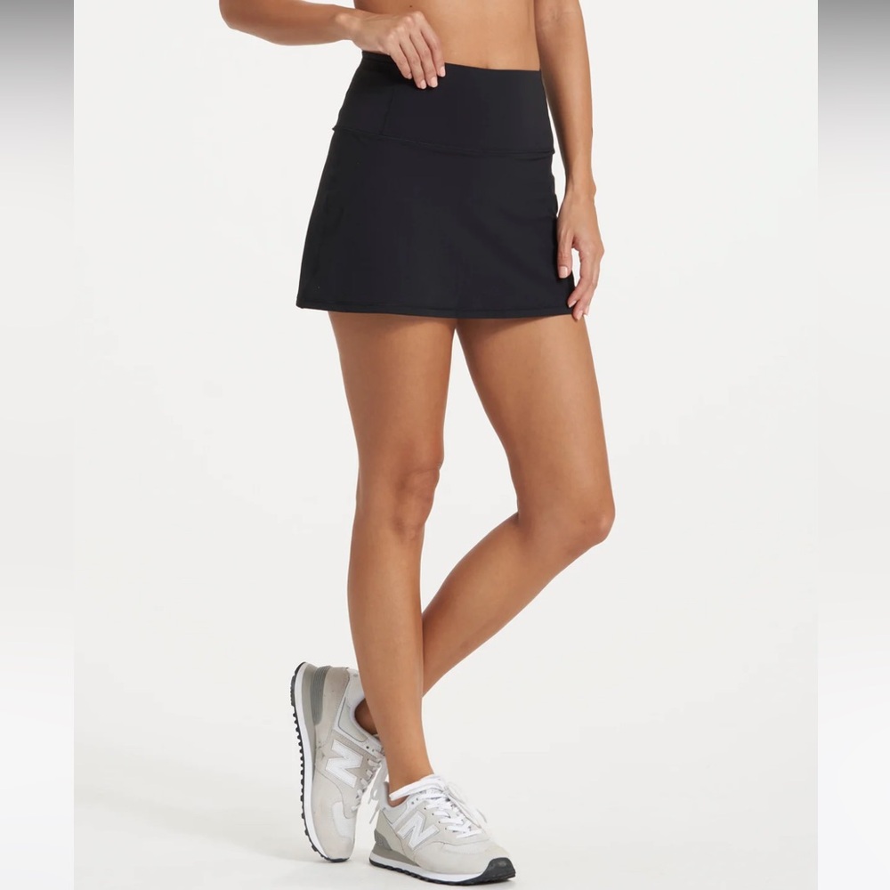 Vuori Black Performance Skort